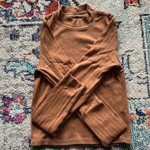 Pointelle long sleeve mock neck tshirt